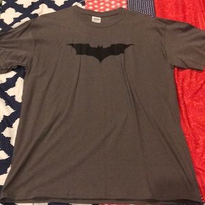 Batman dark knight shirt large